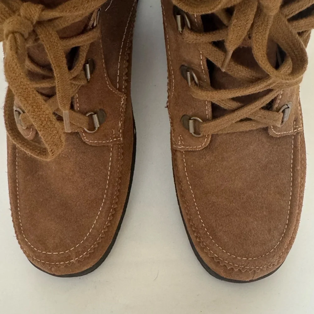 Bass Lonewolf Women 9.5 Tan Suede Faux Fur Trim Lace Up Winter Ankle Boots